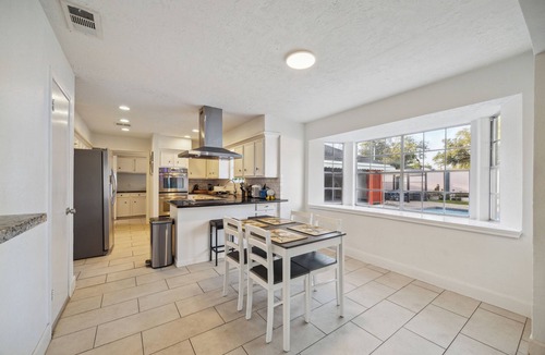 Mission Bend House | Spacious 4-bedroom house in beautiful Houston with AC