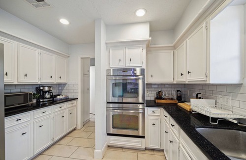 Mission Bend House | Spacious 4-bedroom house in beautiful Houston with AC