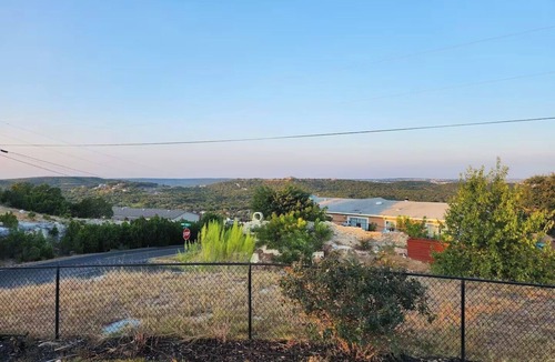 Leander House | Spacious 4-bedroom house with pool in the hills of Leander