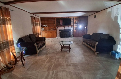 Ellendale House | Spacious 4-bedroom house in serene Memphis with AC
