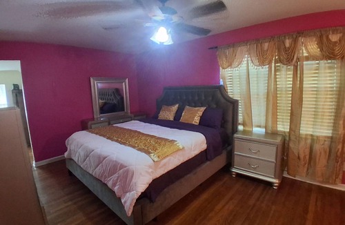 Ellendale House | Spacious 4-bedroom house in serene Memphis with AC