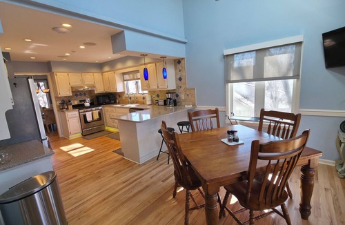 Shawnee House | Spacious 4-bedroom house in lovely Shawnee Sleeps 10