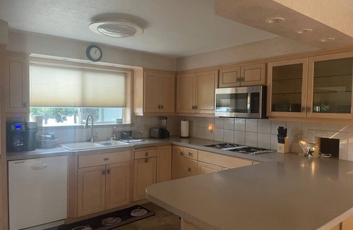 Stayton House | Spacious 4-bedroom house in quaint historic Stayton with AC, Family Friendly!