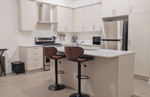 Halton Regional Municipality House | Spacious 4-bedroom house in peaceful Milton with WiFi, AC. Close to escarpment!