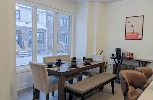 Halton Regional Municipality House | Spacious 4-bedroom house in peaceful Milton with WiFi, AC. Close to escarpment!