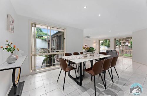 Epping House | Spacious 4-Bedroom House in Peaceful Epping