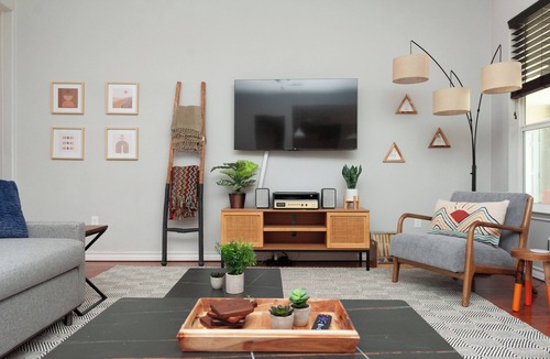 Marfa House | Spacious 4-bedroom house with WiFi and AC in charming Alpine