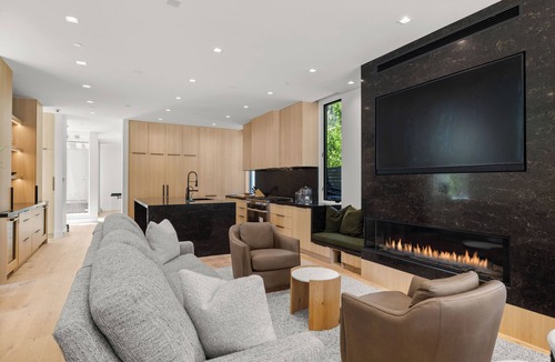 West End House | Spacious 4-bedroom house in gorgeous Aspen with fitness and entertainment room.