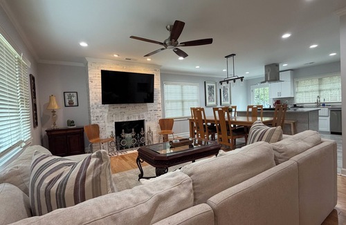 Forest Hills House | Spacious 4-bedroom House Steps from Downtown Durham with AC, WiFi