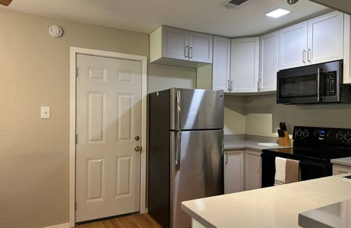 Euless House | Spacious 4-bedroom house in tranquil Euless with AC