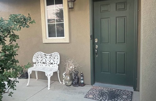 Hobbs House | Spacious 4-bedroom house in charming Hobbs with AC, WiFi