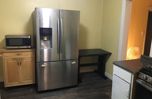 Mobile House | Spacious 4-bedroom house in peaceful Mobile with AC