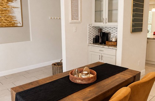 Willis House | Spacious 4-bedroom house located in a family friendly neighborhood