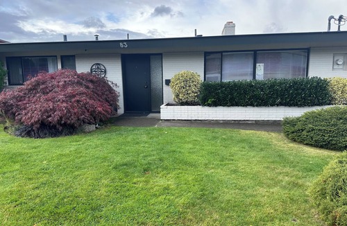 Renton House | Spacious 4-bedroom Mid Century Modern View Home in Renton