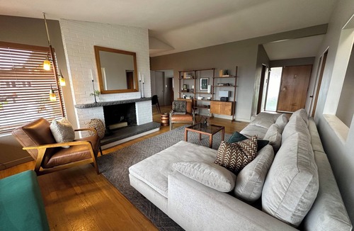 Renton House | Spacious 4-bedroom Mid Century Modern View Home in Renton