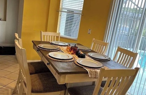Trafalgar Village House | Spacious 4-bedroom Paradise Haven house close to Disney with Sauna & Pool