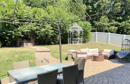 Williamstown House | Spacious 4 Bedroom Retreat