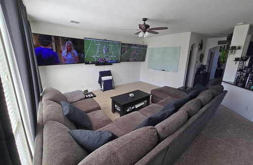 Argyle House | Spacious 4-bedroom Smart Home in Argyle with AC/Heat, small gym, and TVs galore