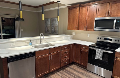 Mann House | Spacious 4-bedroom townhome in quiet Iowa City neighborhood