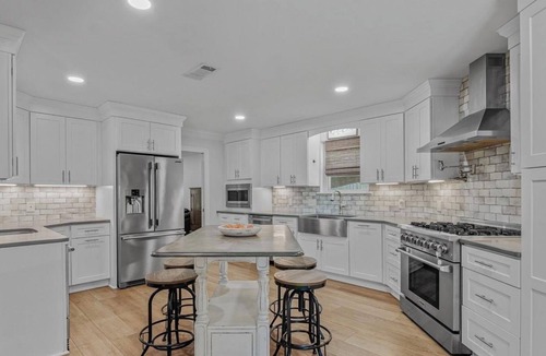Highlands - Perkins House | Spacious 4-bedroom house with bonus room in charming Baton Rouge with WiFi, AC