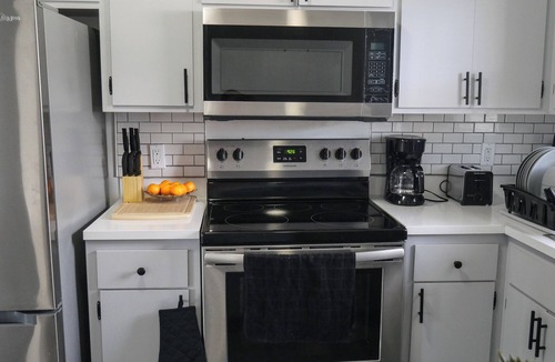 Grand Island House | Spacious 4-Bedroom Home in Prime Central Location