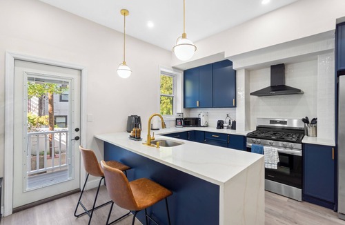 Bergen House | Spacious 4-bedroom house in beautiful Jersey City with Laundry
