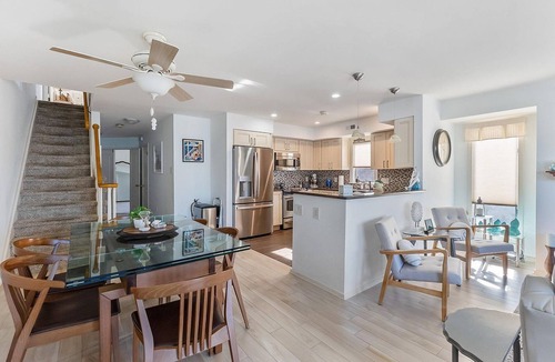 Margate City Condo | Spacious 4-bedroom condo in Margate One Block from Beach!