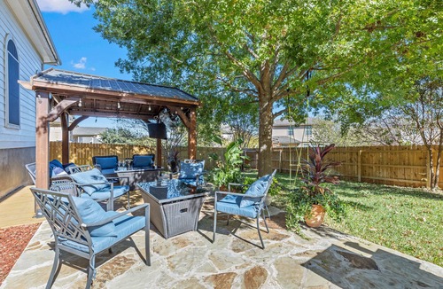 San Antonio House | Spacious 4-bedroom house in charming San Antonio with AC, WiFi