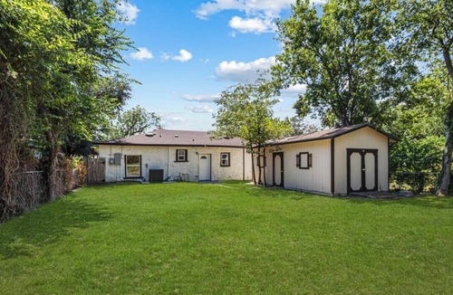 Northwest Los Angeles Heights House | Spacious 4-bedroom house in San Antonio with fenced yard and indoor cycling bike