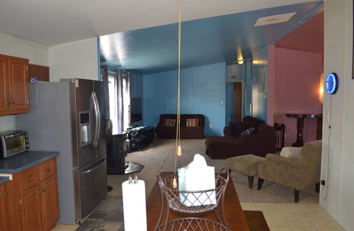 Allison House | Spacious 4-bedroom home in delightful Vanderwagen with AC/heat