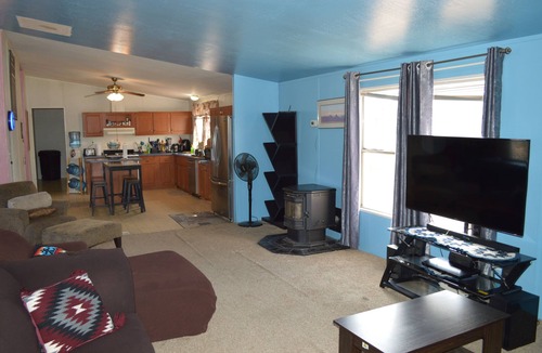 Allison House | Spacious 4-bedroom home in delightful Vanderwagen with AC/heat