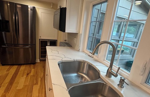 Cherry Valley House | Spacious 4-bedroom with four and half bathrooms