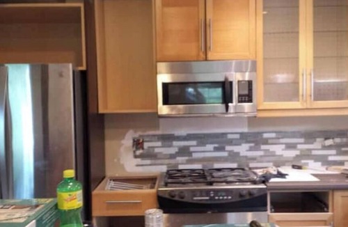 Hammond House | Spacious 4 bedroom with studio and updated kitchennn