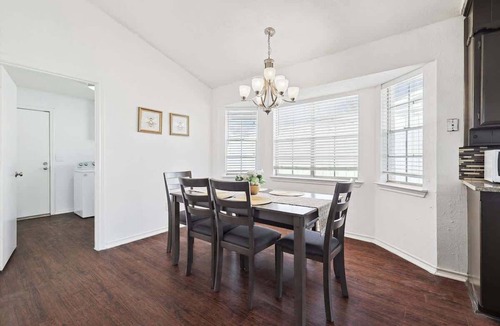 Allen House | Spacious 4-BR Home Near Allen Outlets & Dining