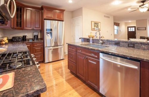 Mount Washington House | Spacious 4-BR Home – Open Concept, Deck & Parking!