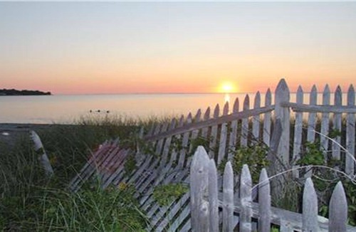 Woods Hole House | Spacious 4 br Woods Hole home / access to private beach