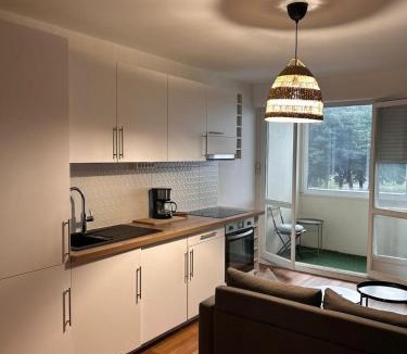 Herouville-Saint-Clair Apartment | Spacious 4 bedroom family home 5 min from Caen