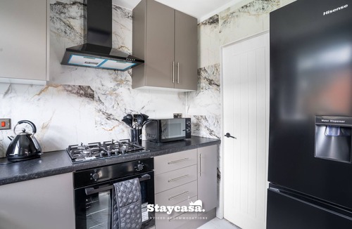 Didsbury House | Spacious 4-Bed Home near Didsbury