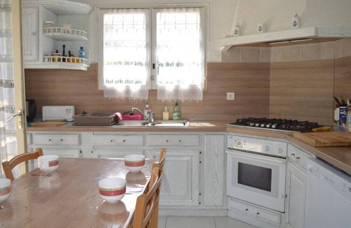 Argeles-sur-Mer House | Spacious 4-Room Villa, Garden, Near Beach - Sleeps 7
