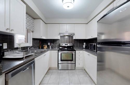 Downsview House | Spacious 4-Story Townhome in North York