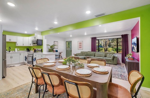 Tallahassee House | Spacious 4BD - Central Stay w/Backyard & Games