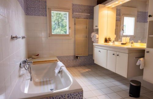 Bellevue House | Spacious 4BDR Home Lake view Geneva Bellevue