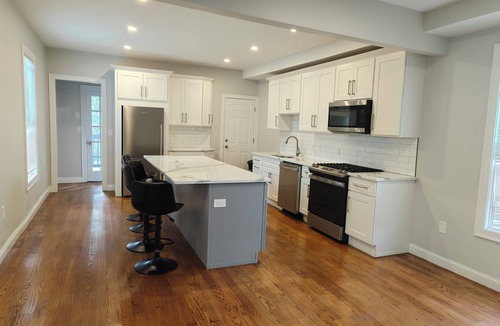 Dudley Square Apartment | Spacious 4BDRM, Sleeps 15, in Boston with free parking, close to transportation.