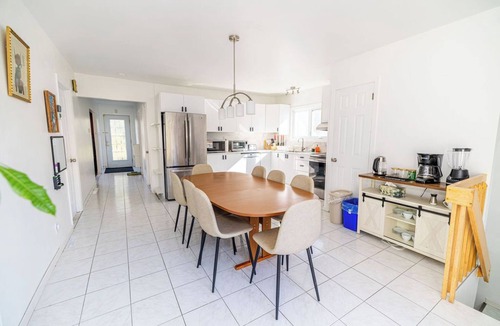 Saint-Lambert House | Spacious 4BDRS Entire House near DT, Free Parking
