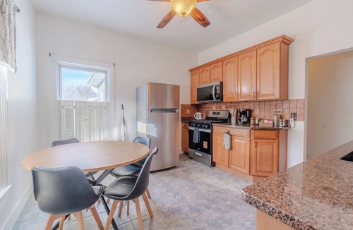 South Medford Apartment | Spacious 4Bed-2Bath near Boston-4min away from Tufts