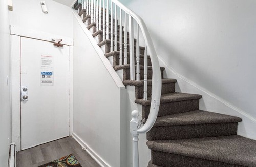 Constable Hook Apartment | Spacious 4BR (10 Beds) | NYC Transit + Parking