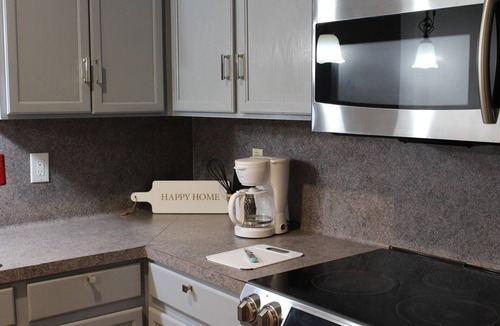 Southside House | Spacious 4BR/2BA Near Amazing Restaurants, Riverwalk, Alamo, Missions & Downtown