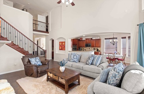 Hickory Creek House | Spacious 4BR/3BA with Yard, Mins to LakeLewisville