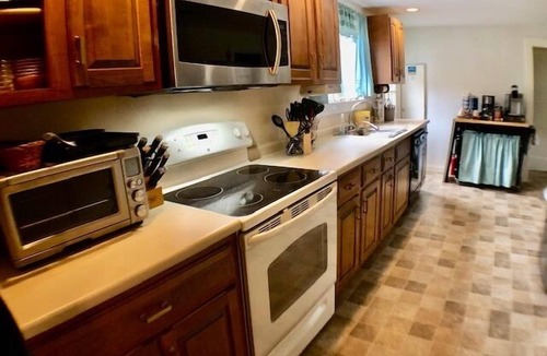 West Yarmouth House | Spacious 4BR - Close to Seagull Beach (1573)