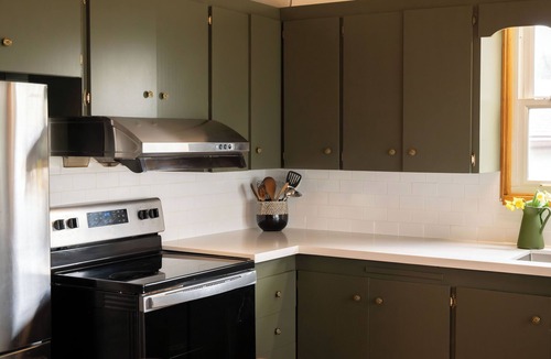 Carrying Place House | Spacious 4BR Cottage w/Lake Access|Sauna|Firepit